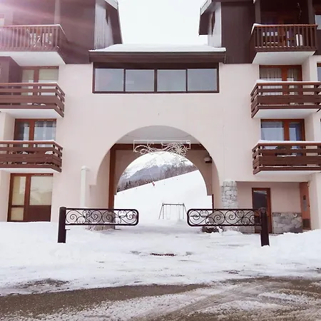 Renove Aux Pieds Avec Balcon - 4 Pers. - Fr-1-181-2540 * La Plagne